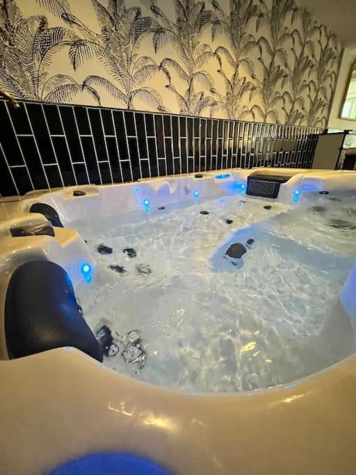 Holiday home Romantique St Michel De Lanes *